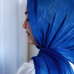 Luxe Shimmer Hijab – Sapphire Electric