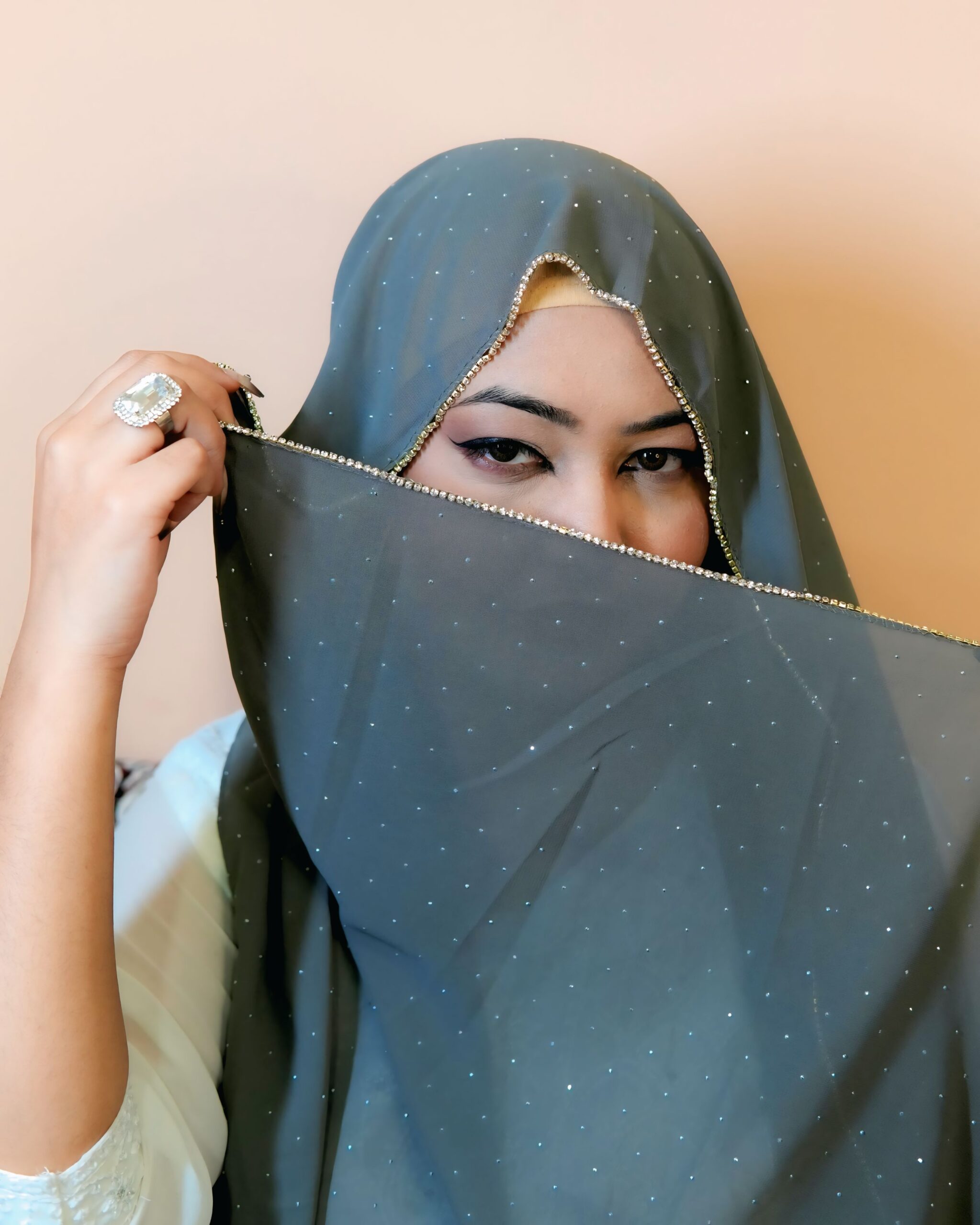 Rhinestone Hijab – Dusty Grey